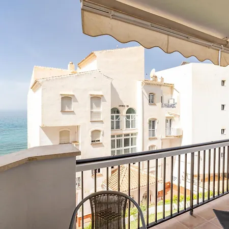 Stylish With Sea View Apartmán *