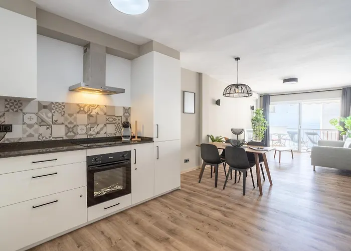 Stylish With Sea View